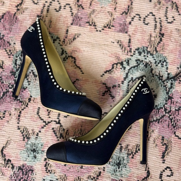 Chanel Navy and Black Pearl Detail Heels - Picture 1 of 12